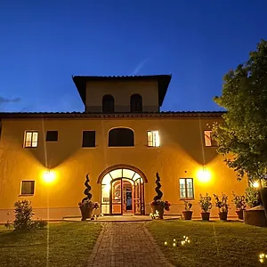 https://agriturismo-cascina-cipressa.it-tuscanyhotel.com